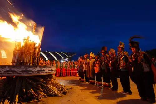 最近什么地方有火把节,火把节哪里比较热闹