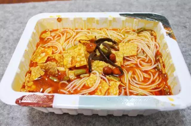 随时随地一壶热水就能吃上的美味螺蛳粉,我们帮你找好了!饿了么?