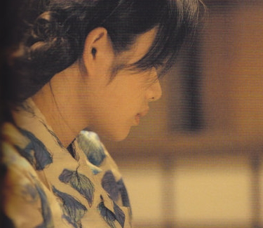 他是“犯桃花”的俊美漫画家,邂逅17岁单纯少女后浪子回头,却因瞥见妻子那一幕,关进“没有女人的地方”