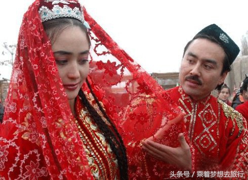 西双版纳少数民族服装,少数民族的服装有哪些