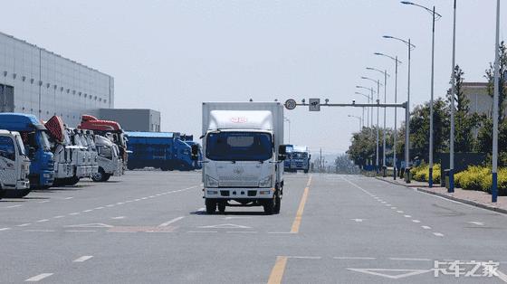 一汽解放轻卡j6f好还是虎威好,解放j6f轻卡和领航轻卡哪个更好