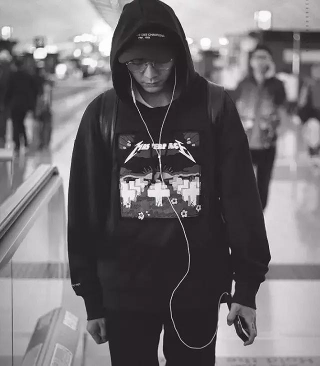 潮品的耳机好吗,潮物金属蓝牙耳机