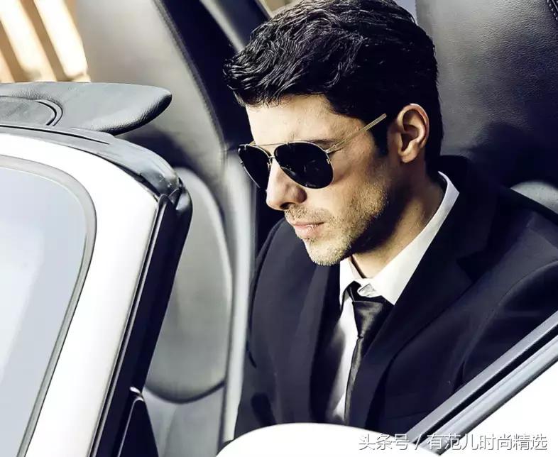 名牌太阳镜网上很便宜,好几百块钱买的太阳镜好到哪里了