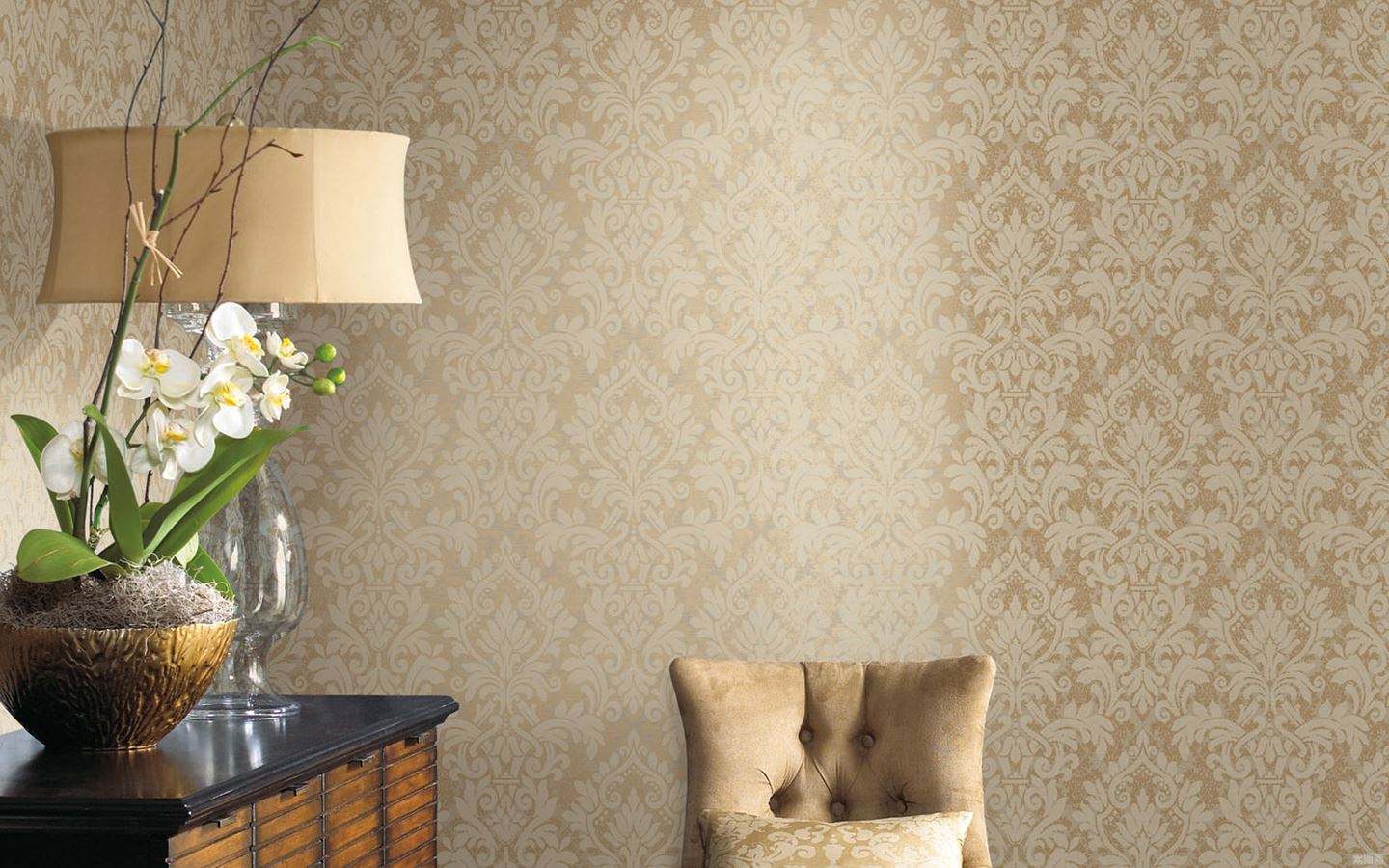 房屋装修壁纸好还是乳胶漆好,房屋装修用铝板靠谱吗