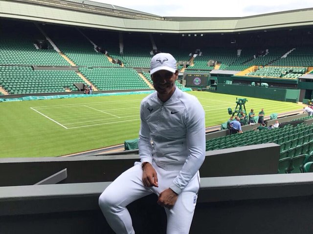 关于温网励志的故事简短,费德勒温网经典比赛