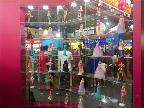 粑粑麻麻带娃去哪里玩,粑粑麻麻带娃去旅行