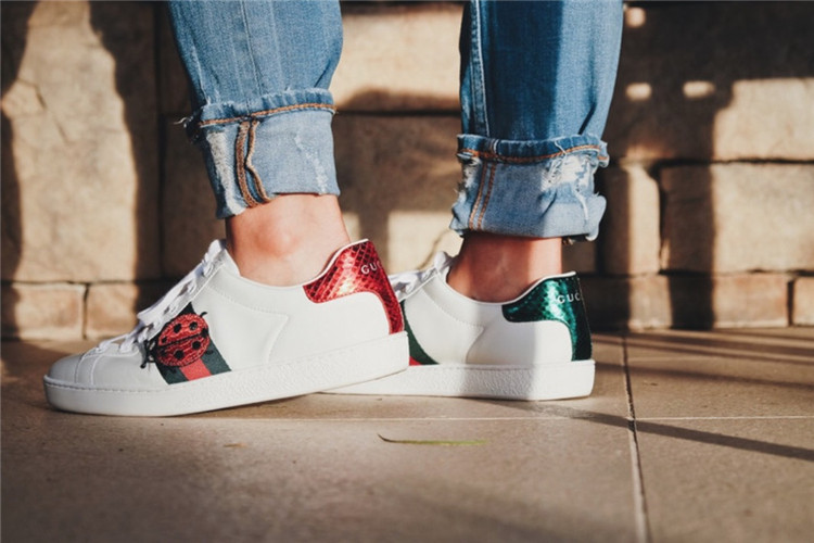 五种休闲运动鞋,最火十款运动鞋性价比最高