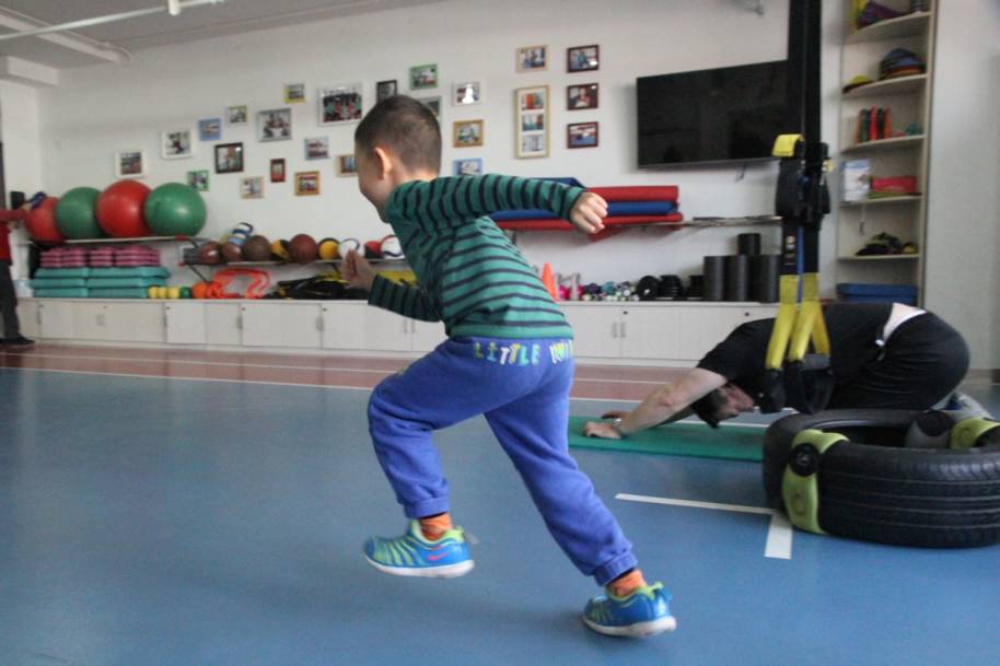 体能训练儿童有哪些,体能训练儿童核心力量