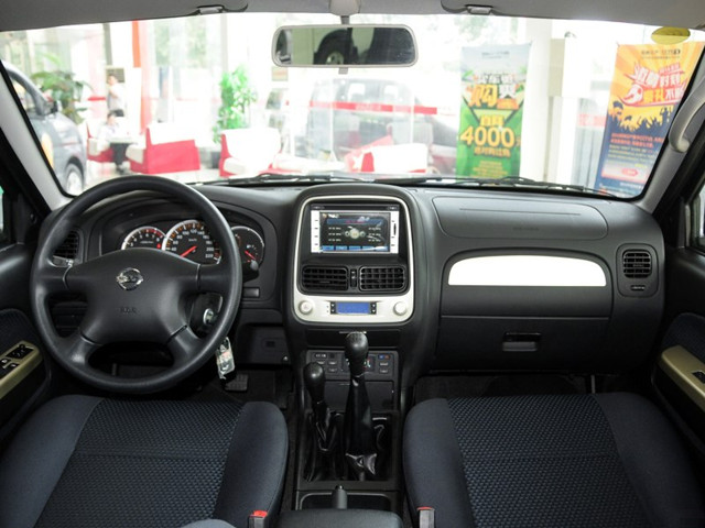 日产帕拉丁老款,日产帕拉丁2007款2.4手动xe四驱