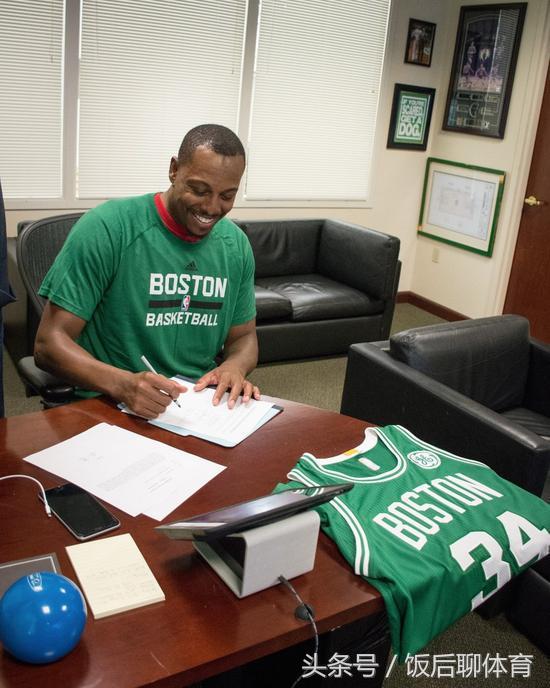 1美元的合同，那个挨了11刀的男人要退役了，职业生涯数据足够亮眼