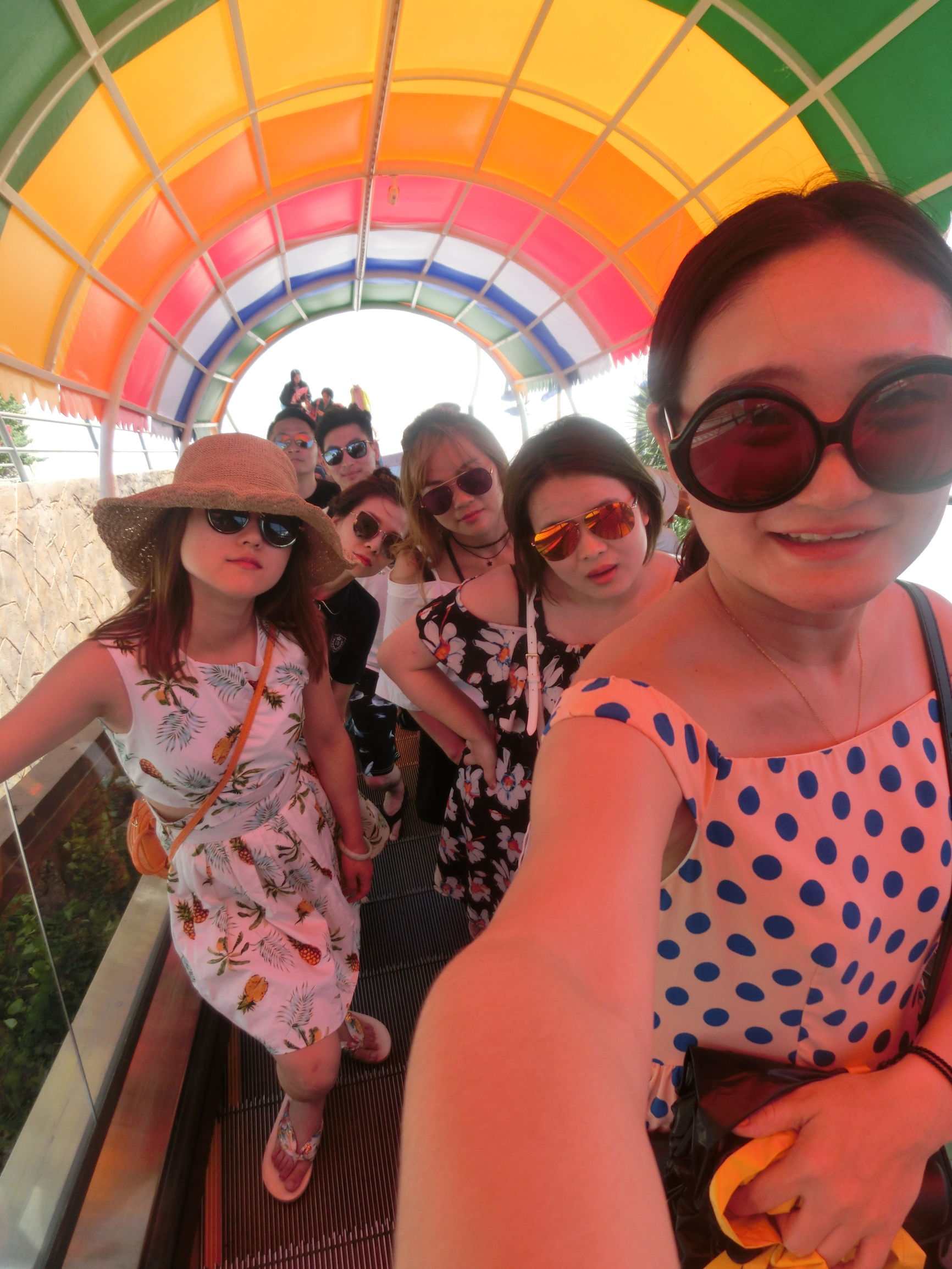 有些人不知哪里好但谁都代替不了,有些人说不上哪里好但谁都替不了