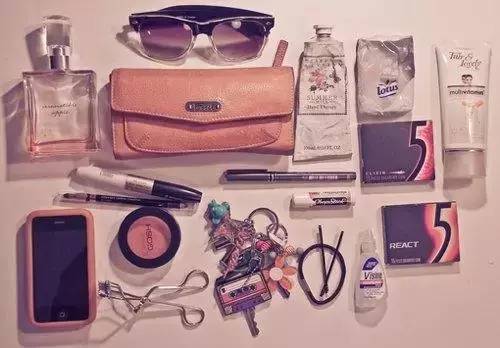 为什么女生都热衷于买包,世界级难题