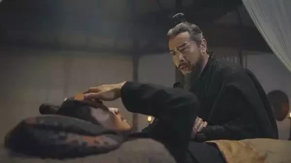 于和伟剧里霸气走路,于和伟经典步伐