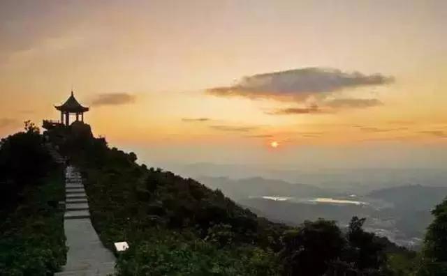 广东十大名山最新排名,广东七大名山是哪些