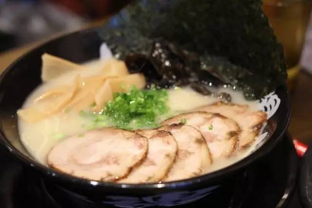 不得了！火影忍者鸣人最爱的正版一楽拉面空降乐峰广场~还有忍者拉面套餐等你来战！