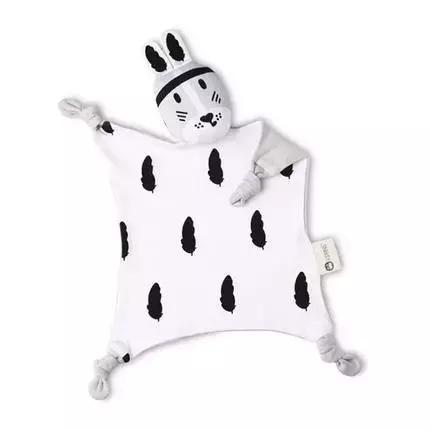 婴儿不喝奶怎么戒奶,宝宝不吸奶瓶有奶睡习惯怎么戒