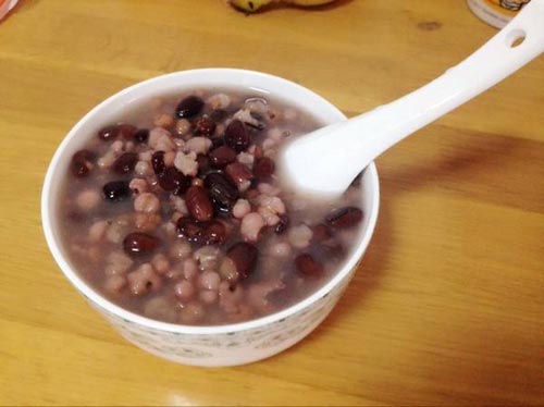 每天用艾草泡脚半小时有什么变化,三伏天艾草泡脚要泡多少次