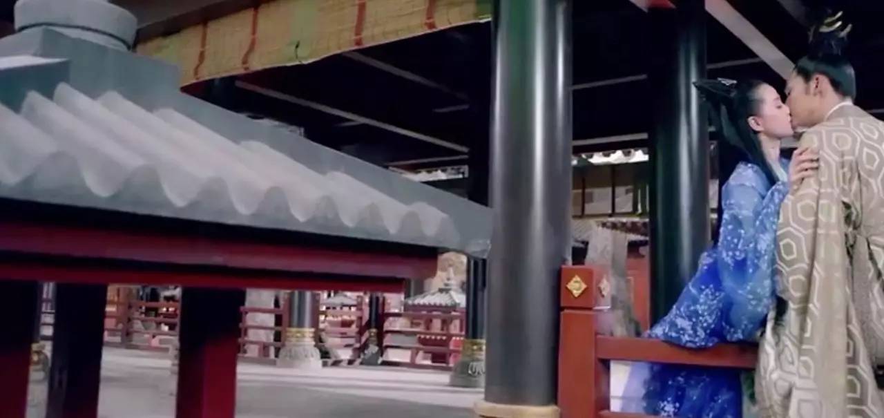 醉玲珑开播盛典陈伟霆做动作,陈伟霆在醉玲珑中被吐槽