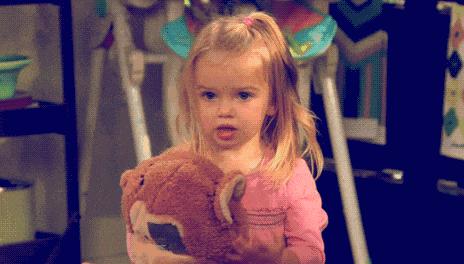 宝宝脸上出现密密麻麻的小疙瘩,宝宝脸上起了疙瘩跟癣似的