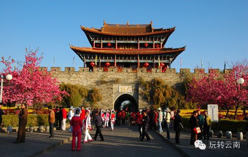 去云南玩两天攻略怎么玩好一点 (云南旅游自由行攻略7天路线推荐)