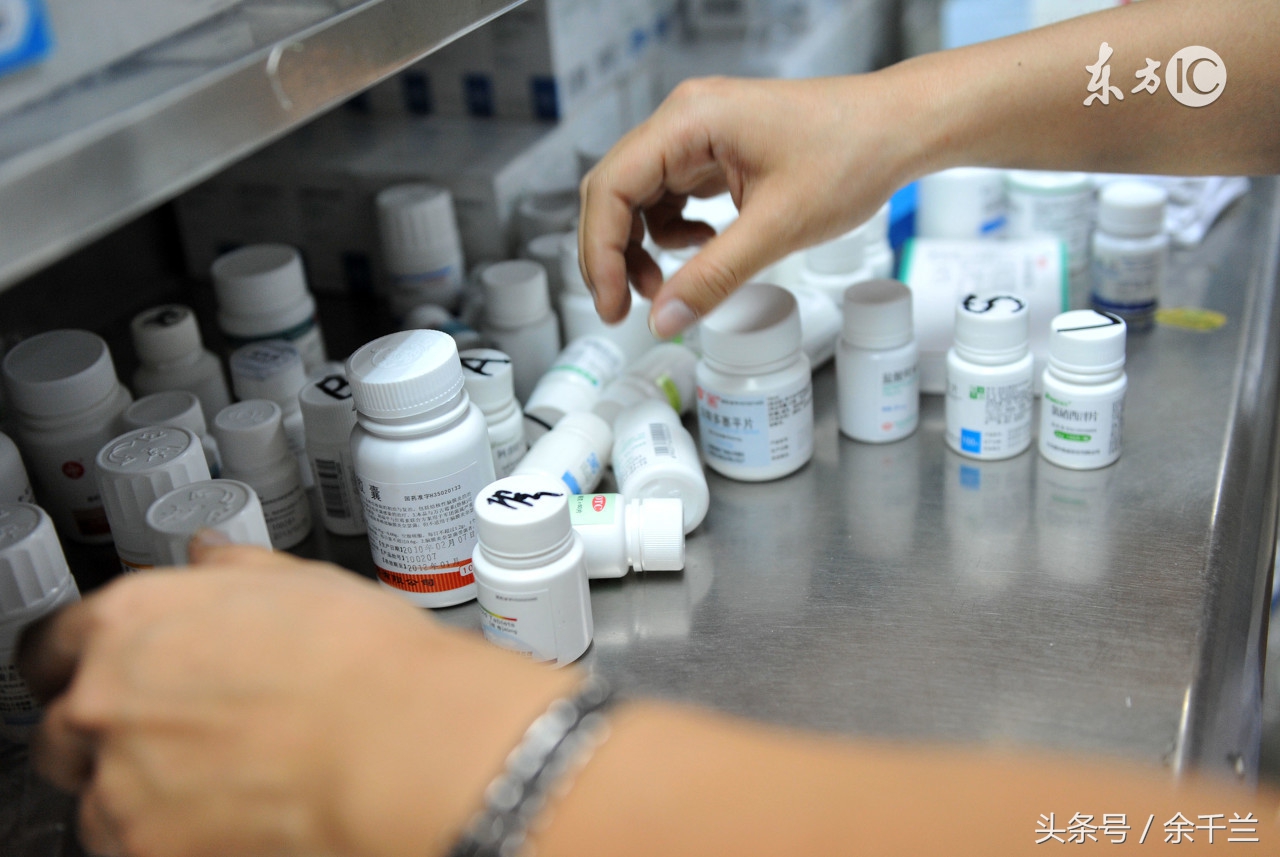 患高血压几十年他们是怎样控制的,得了高血压每天吃几片药