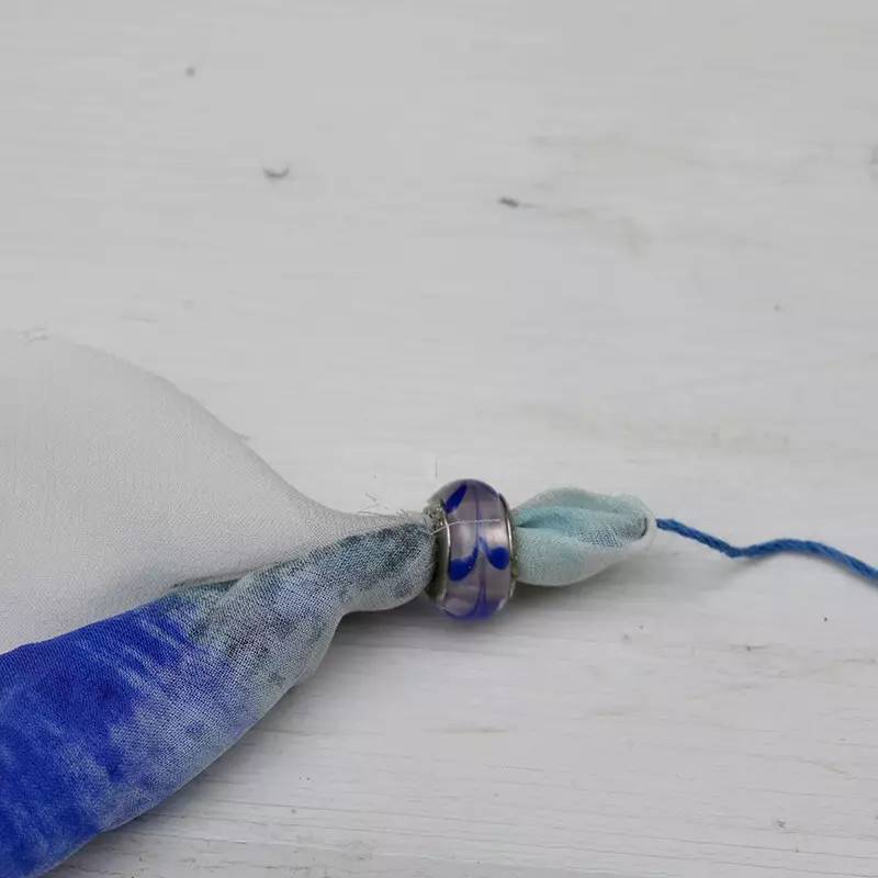 破旧牛仔裤如何废物利用,旧的牛仔裤怎么变废为宝