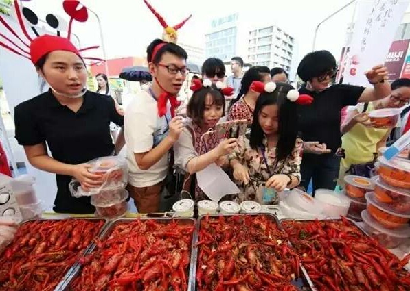 龙虾宴强势来袭,龙虾火爆来袭