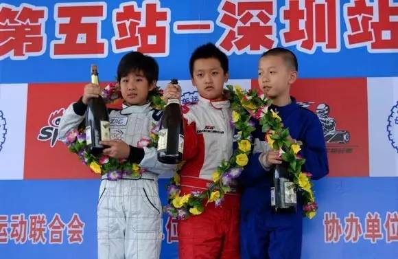 不惧欧美高手“围剿”，这位来自中国的18岁大男孩，刮起一阵阵中国旋风