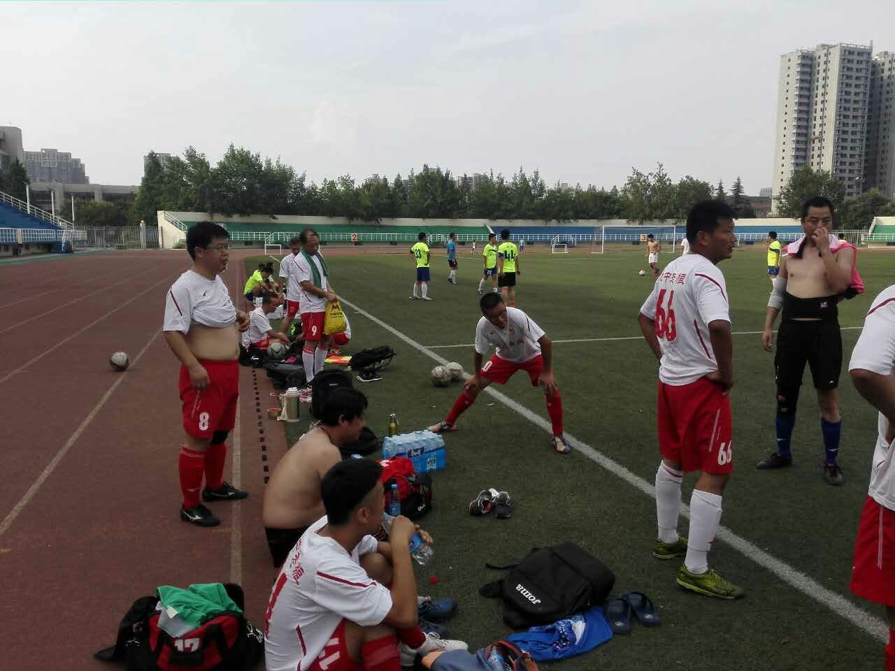 草根足球的定义,草根足球