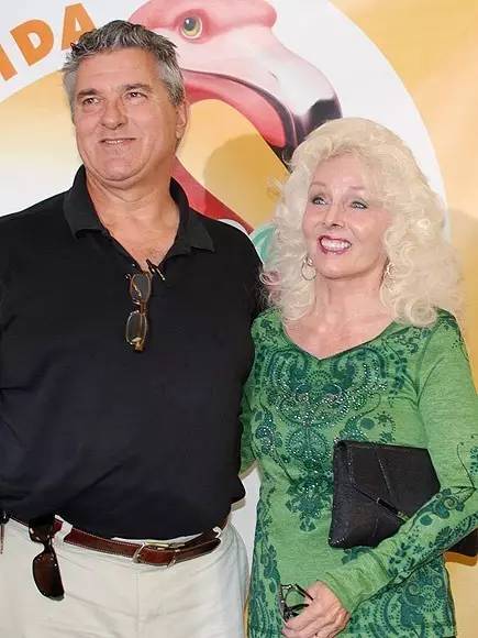 夫妇买彩票中了两千万隐瞒儿子,买彩票中4亿后三天才发现中奖