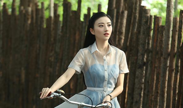 《青禾男高》票房惨淡因为她？网传背景究竟是什么？