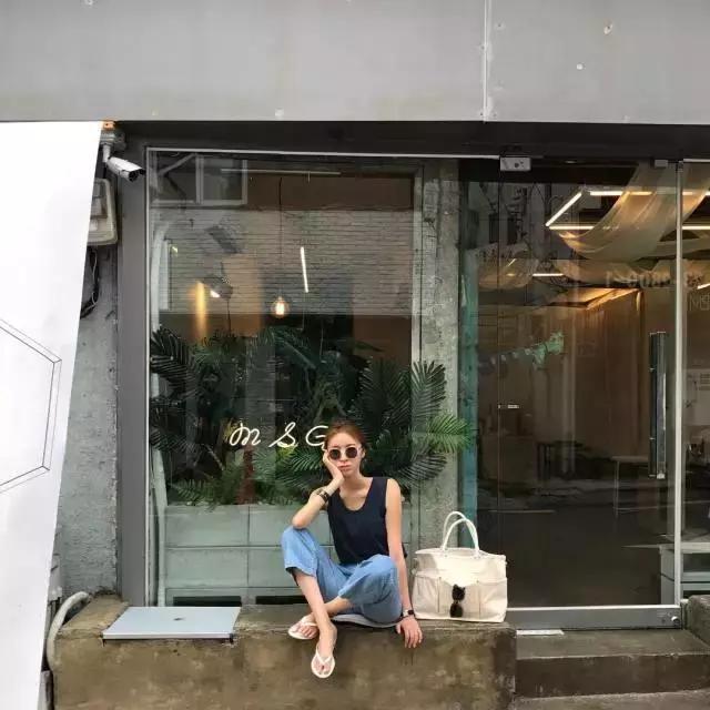 一拍照表情动作就扭曲,一拍照就紧张脸部僵硬