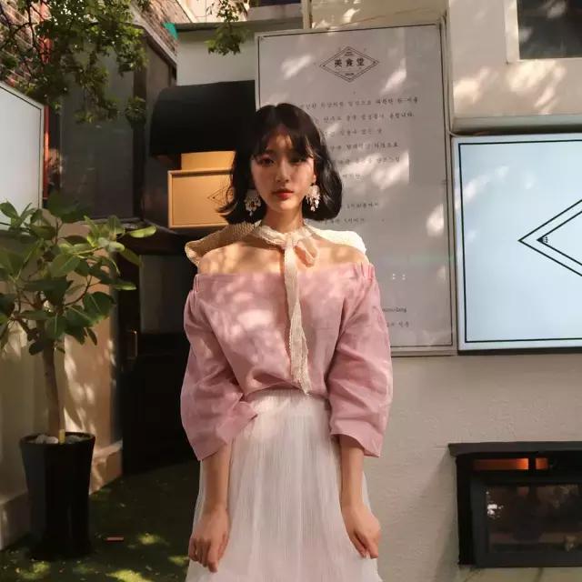 一拍照表情动作就扭曲,一拍照就紧张脸部僵硬