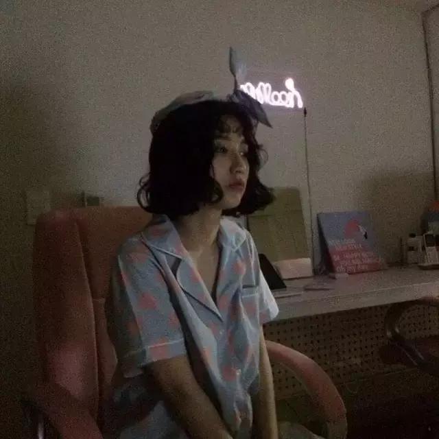 一拍照表情动作就扭曲,一拍照就紧张脸部僵硬