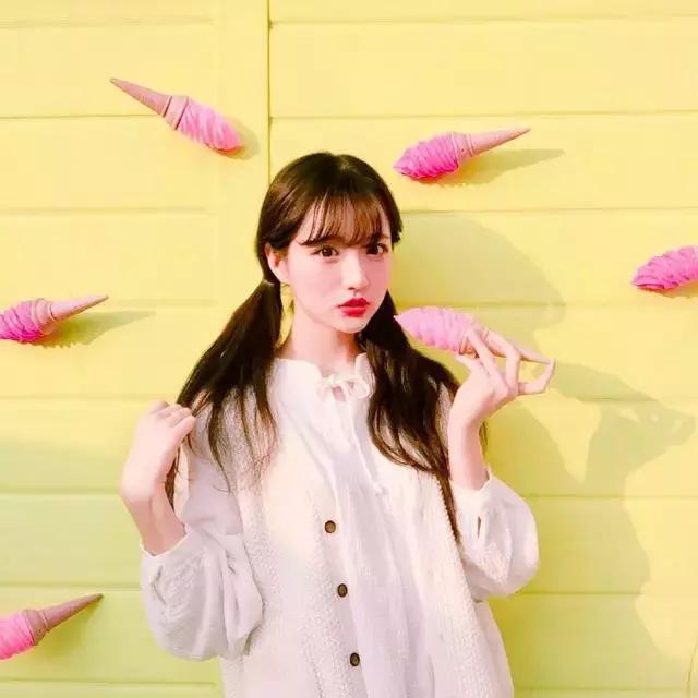 一拍照表情动作就扭曲,一拍照就紧张脸部僵硬