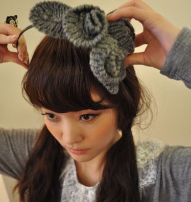 扎头发花苞头教程图解,花苞头的简单扎法蓬松中长发