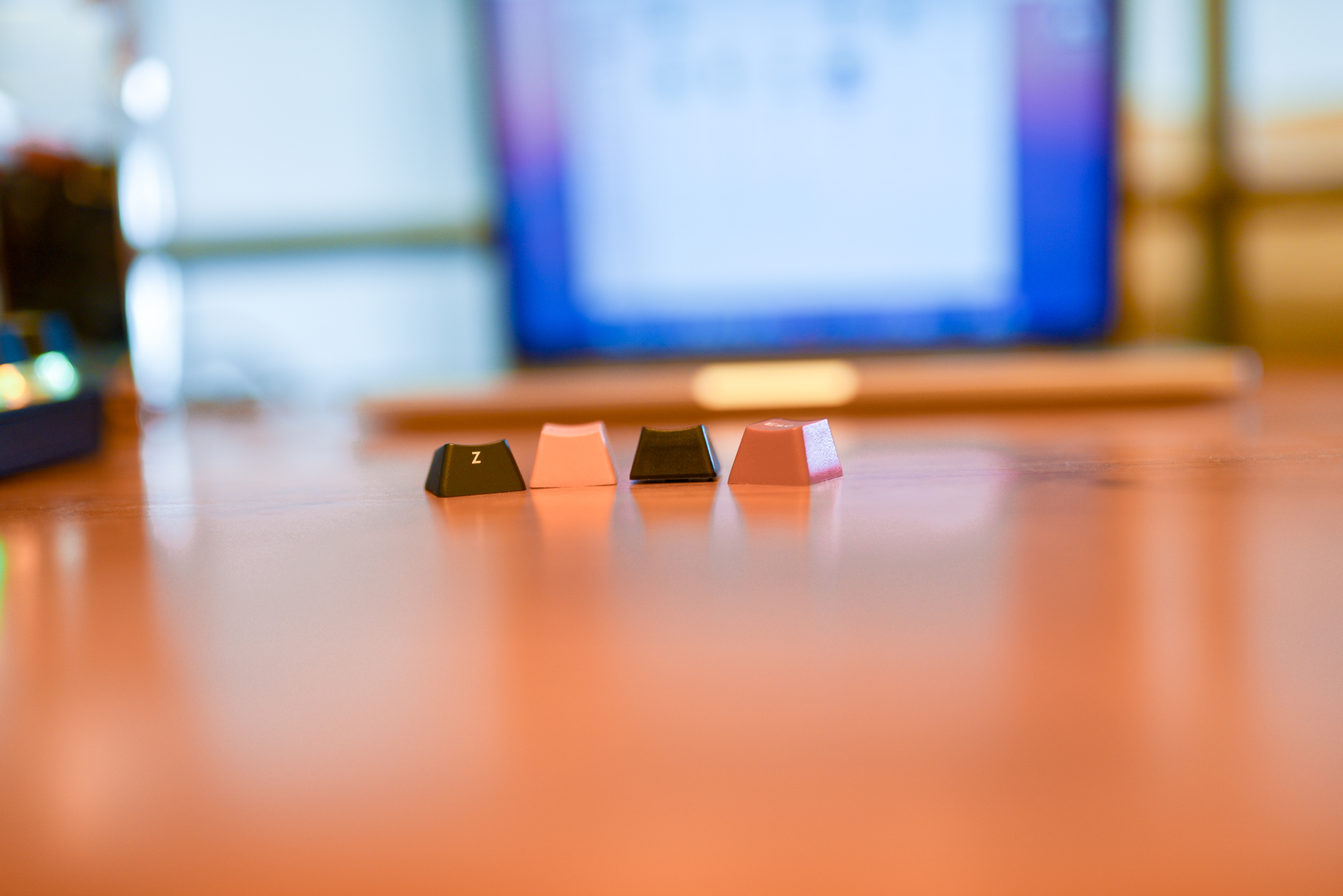 百元价位带背光的键盘,百元左右的机械键盘测评