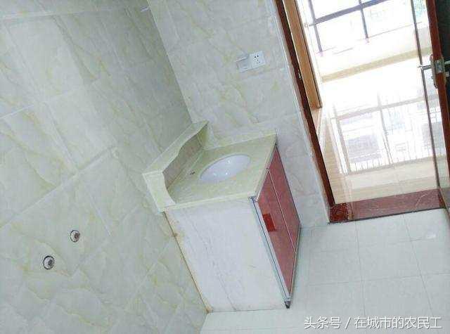 装修马桶没有靠墙,卫生间墙挡不住马桶