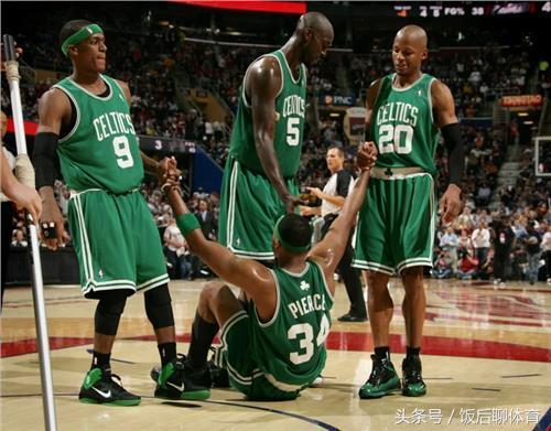 1美元的合同，那个挨了11刀的男人要退役了，职业生涯数据足够亮眼