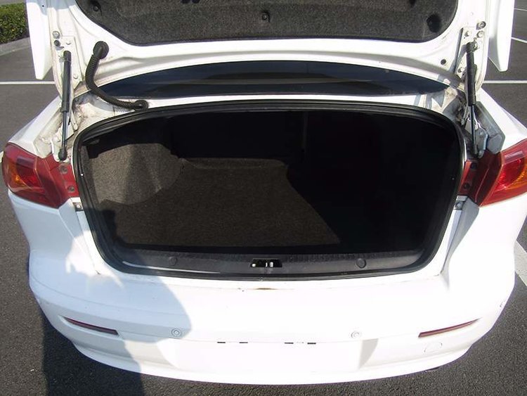 三菱evo油箱盖和翼神的区别,evo民用汽车