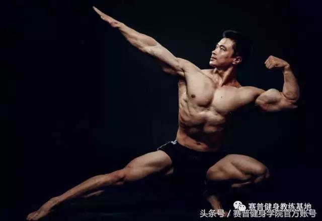 怎样一天练成饱满的胸肌和肌肉,如何打造饱满胸肌上胸训练是关键