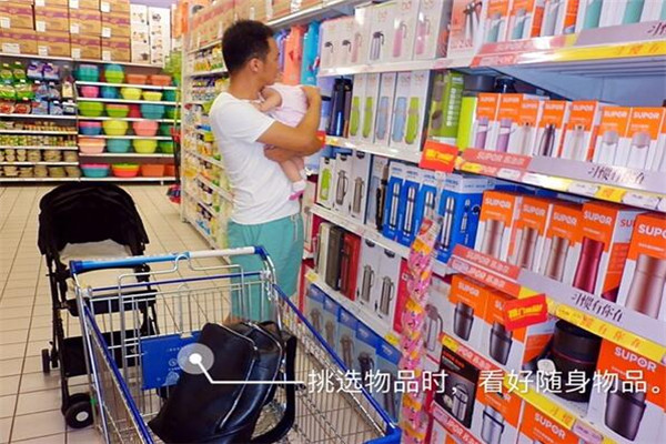 夏天安全出行，带宝宝去超市？这些安全隐患你一定要知道！