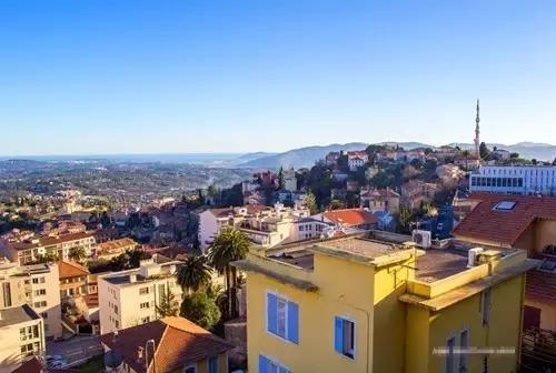 世界上最迷人的小镇,世界上最香的小镇