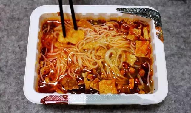 随时随地一壶热水就能吃上的美味螺蛳粉,我们帮你找好了!饿了么?