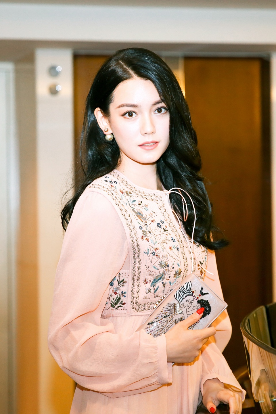 Miss Dior迪奥小姐香水派对,王珞丹、何穗等群星共襄香氛盛宴