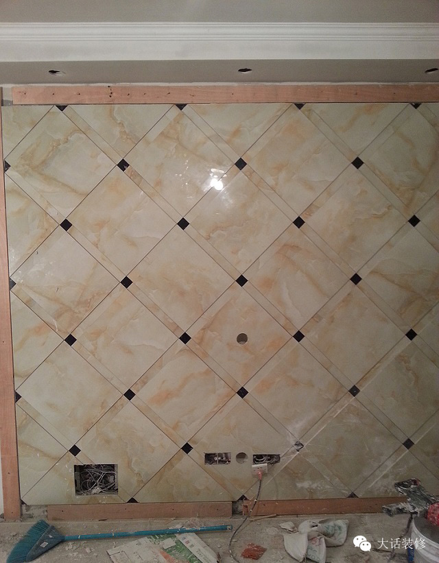 客厅铺抛釉砖好还是柔光砖好,客厅铺瓷砖好看还是仿木纹砖好看