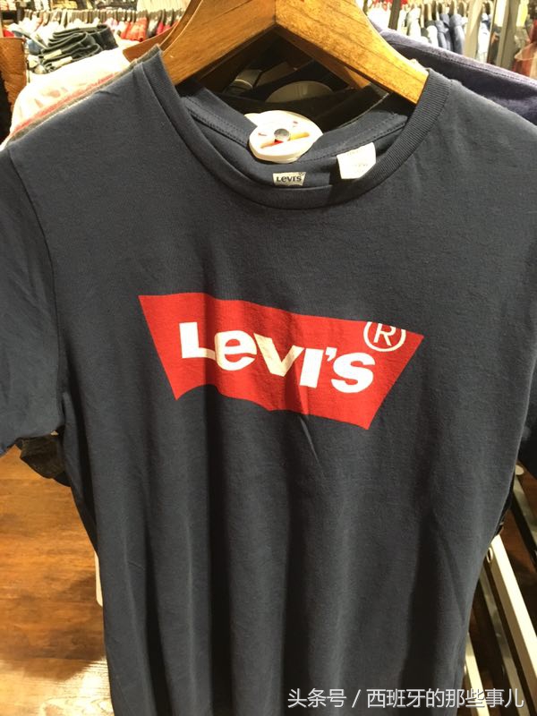 一件李维斯的T恤衫25欧元-西班牙商场耐克、阿迪达斯价格实拍