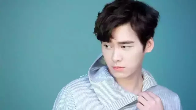 刘海怎么造型才会更好看呢,剪什么样的刘海比较好看显年轻