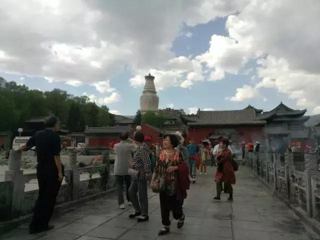 第一次去五台山最应该去哪个寺院,五台山自驾游攻略五台山地图