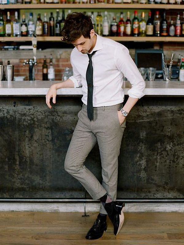 白衬衫怎么保持白净,白衬衫怎么样越洗越白